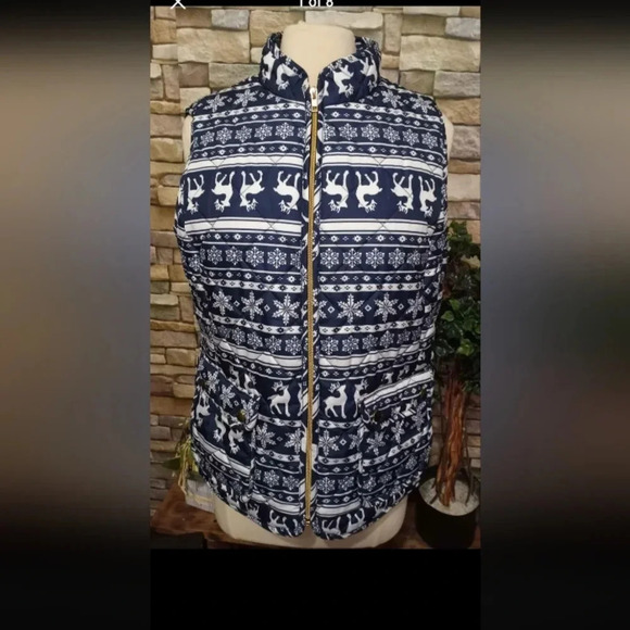 St. Johns Bay Large Reindeer Snowflake Puffer Outdoor Vest‎ - Picture 1 of 9